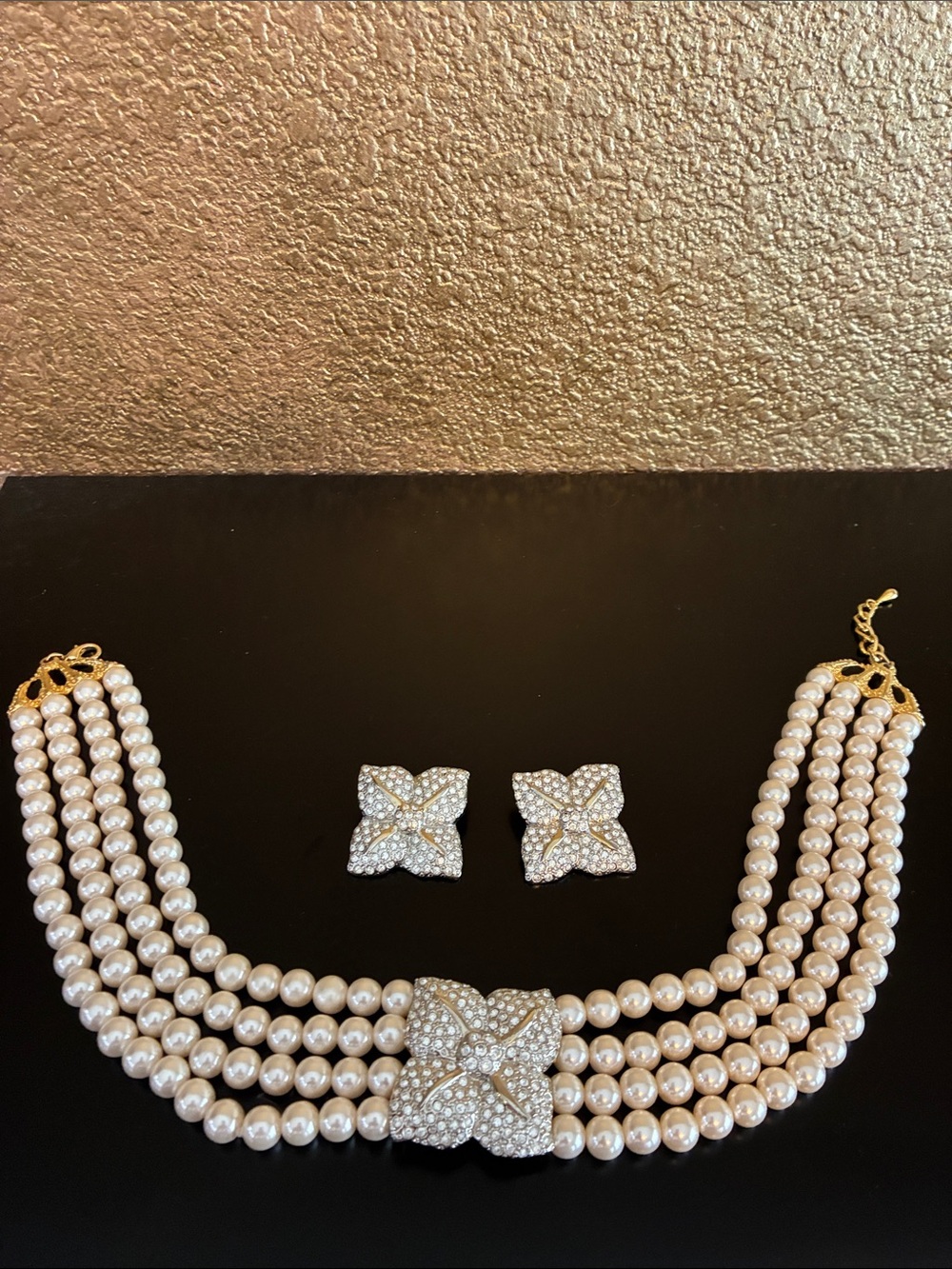 PEARL-RHINESTONE CHOKER & MATCHING CLIP ON EARRINGS SET